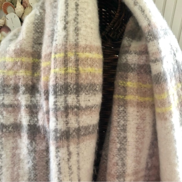 NWT Aimee Lynn Super Soft & Large 85” Long Scarf - Picture 4 of 9